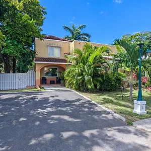 https://mobay-las-palmas.hotelsmontegobay.org